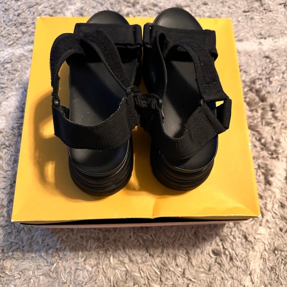 H&M Platform Gladiator Sandals - Picture 2 of 3